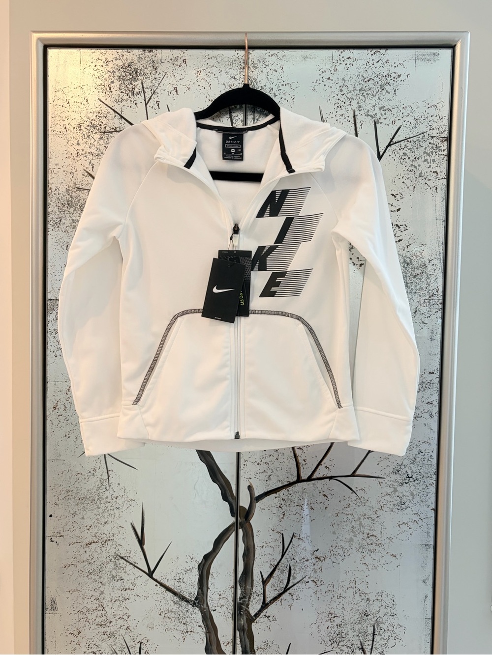 NWT Nike Boys Medium White Black Therma Full Zip Graphic Fleece Training Hoodie - Picture 2 of 15